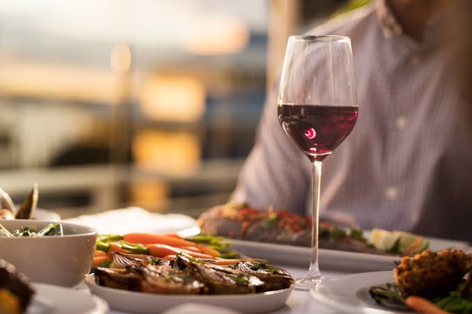 Bar & Restaurant at Kili Crane Lodge